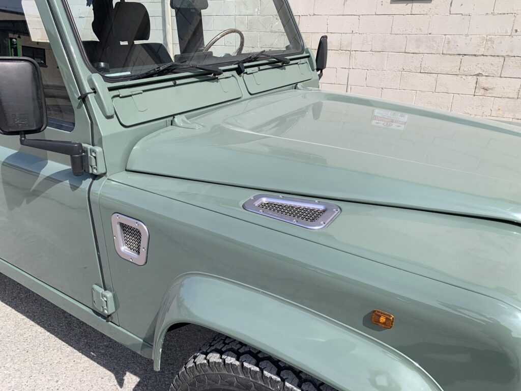 Bonnet, wing vent and windscreen of The Nomad in Keswick Green